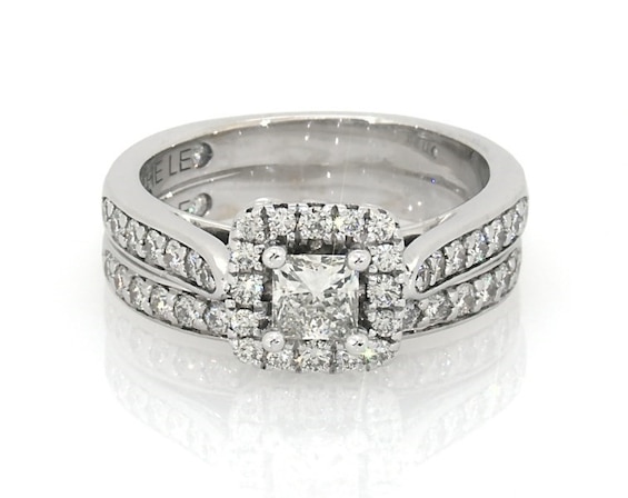 Previously Owned THE LEO Diamond Princess-Cut Halo Bridal Set ct tw 14K White Gold Size 6