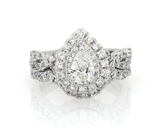 Previously Owned Neil Lane Pear-Shaped Diamond Halo Bridal Set 1-1/2 ct tw 14K White Gold Size