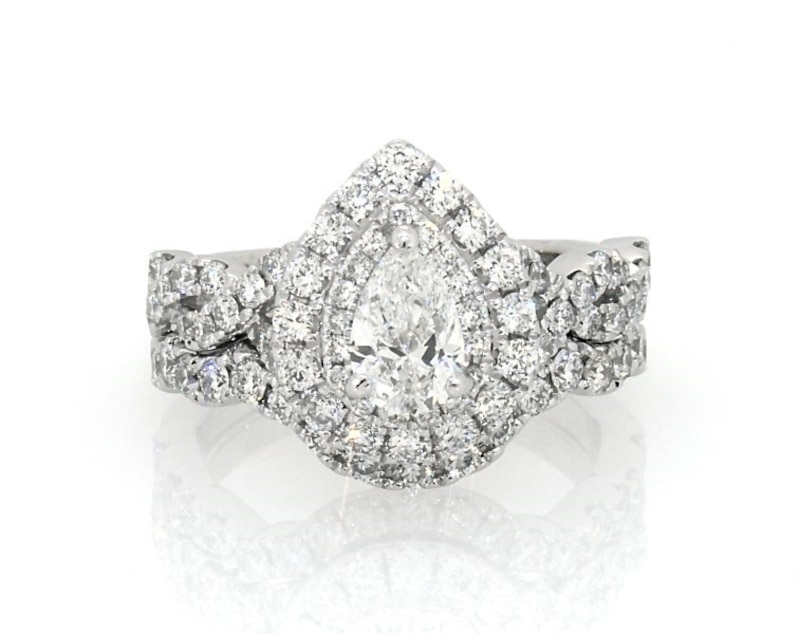Main Image 1 of Previously Owned Neil Lane Pear-Shaped Diamond Halo Bridal Set 1-1/2 ct tw 14K White Gold Size 5.25