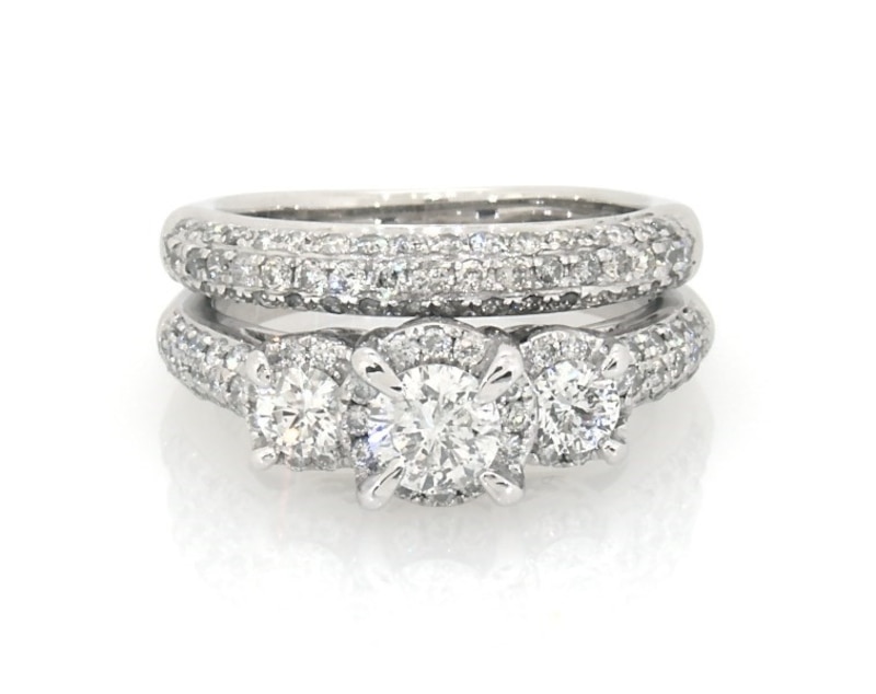Main Image 1 of Previously Owned Round-Cut Diamond Three-Stone Bridal Set 1-1/3 ct tw 14K White Gold Size 4.5