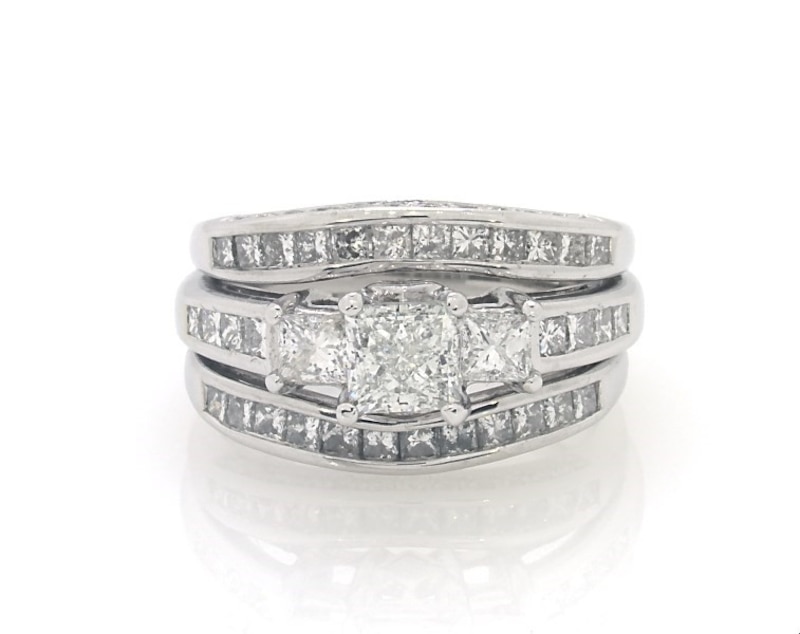 Main Image 1 of Previously Owned Princess-Cut Three-Stone Diamond Bridal Set 1-3/4 ct tw 14K White Gold Size 5.5