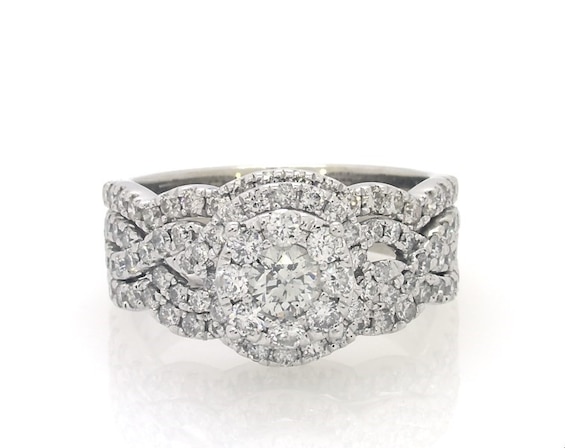 Previously Owned Round-Cut Diamond Halo Bridal Set 1-3/8 ct tw 14K White Gold Size 7