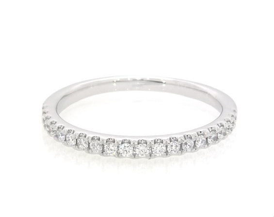Previously Owned THE LEO Legacy Lab-Grown Diamond Wedding Band 1/4 ct tw 14K White Gold