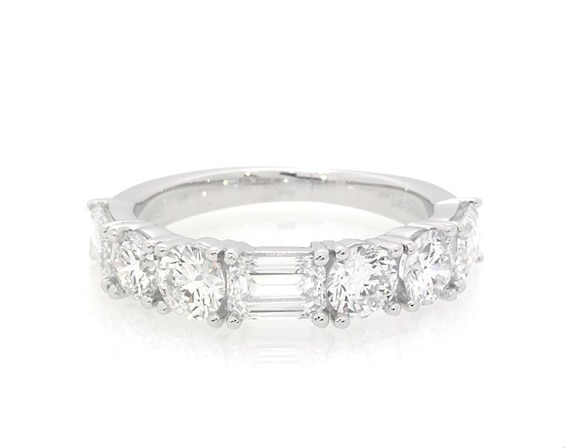 Previously Owned Lab-Grown Diamonds Emerald & Round-Cut Anniversary Band 2 ct tw 14K White Gold