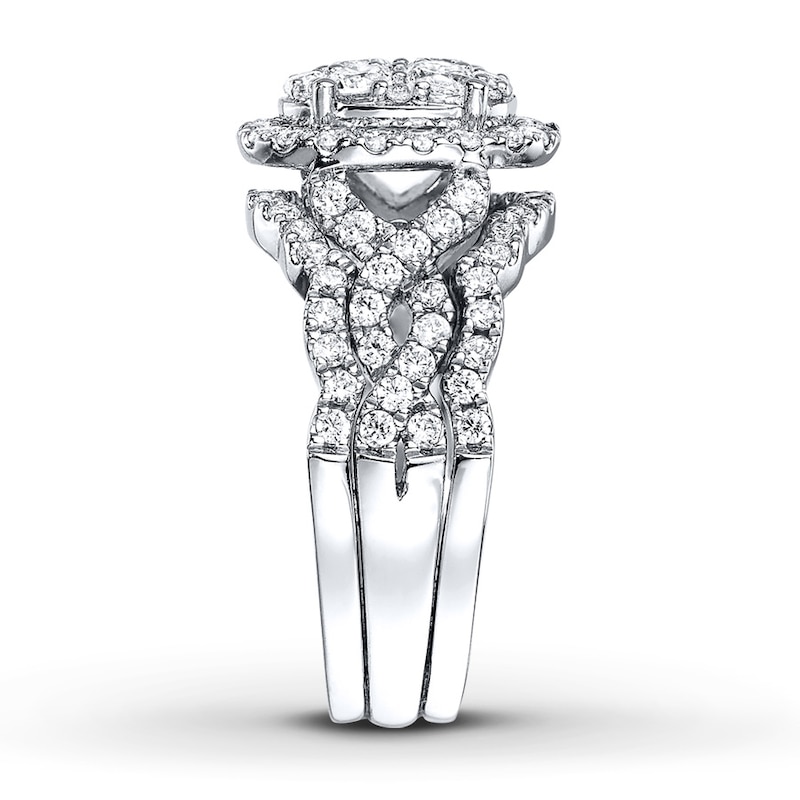 Main Image 3 of Previously Owned Multi-Diamond Center Oval Halo Bridal Set 1-1/3 ct tw 14K White Gold Size 4.5