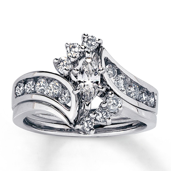 Previously Owned Marquise & Round-Cut Diamond Bridal Set ct tw 14K White Gold Size 5
