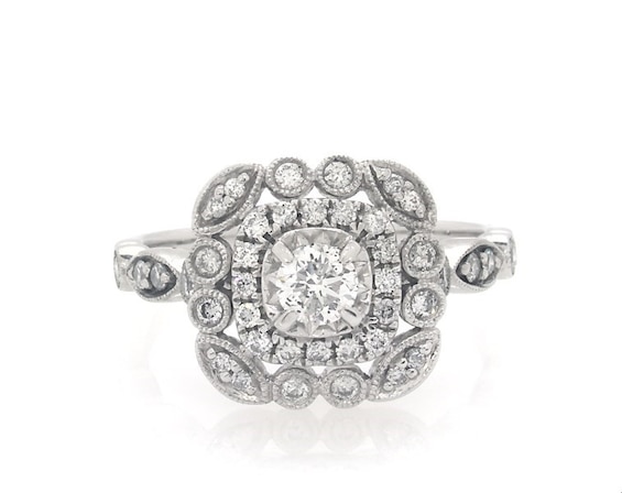 Previously Owned Diamond Engagement Ring 3/4 ct tw Round-cut 14K White Gold