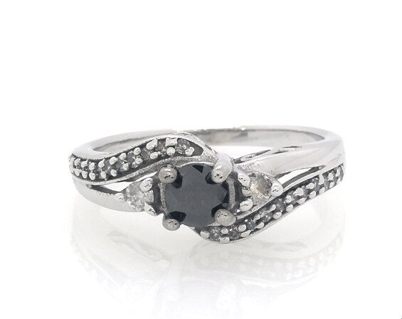 Previously Owned Black Diamond Ring 5/8 ct tw Round-cut 10K White Gold