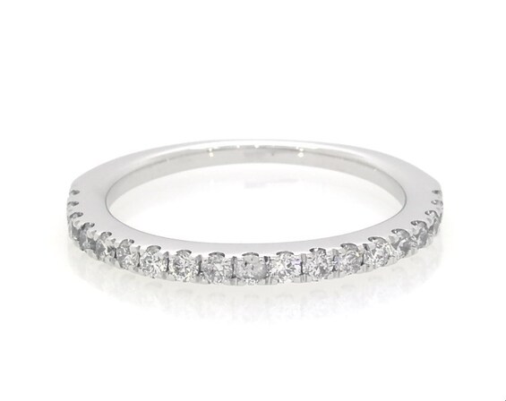 Previously Owned Diamond Wedding Band 1/3 ct tw Round-cut 14K White Gold