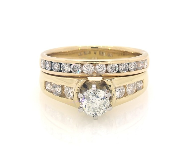 Main Image 1 of Previously Owned Round-Cut Diamond Bridal Set 1-3/8 ct tw 14K Yellow Gold Size 8