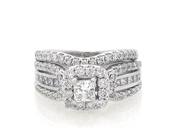 Previously Owned Princess-Cut Diamond Halo Bridal Set 1-1/2 ct tw 14K White Gold Size 5