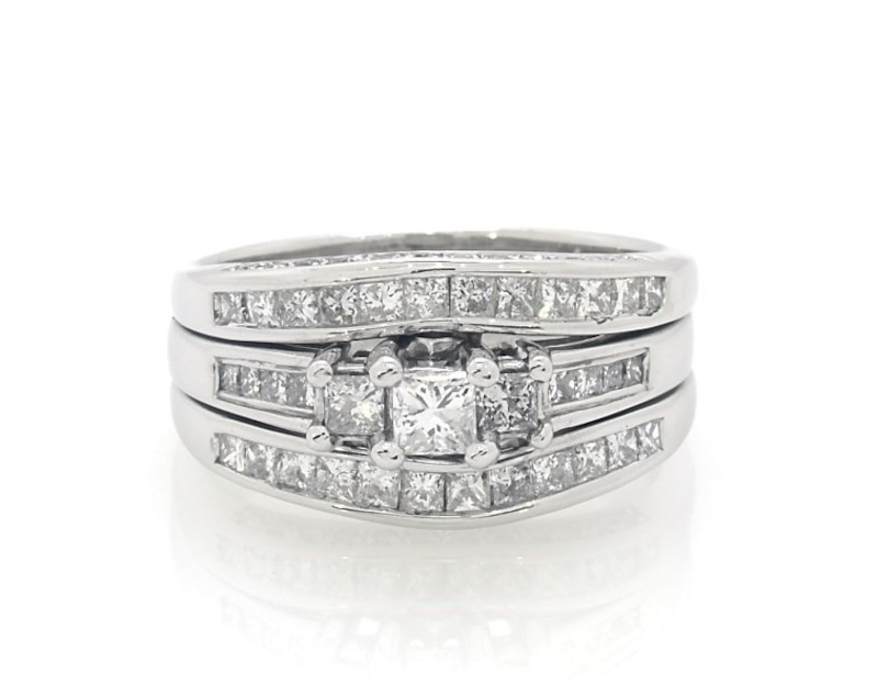 Main Image 1 of Previously Owned Princess-Cut Diamond Three-Stone Bridal Set 1-1/8 ct tw 14K White Gold 7.5