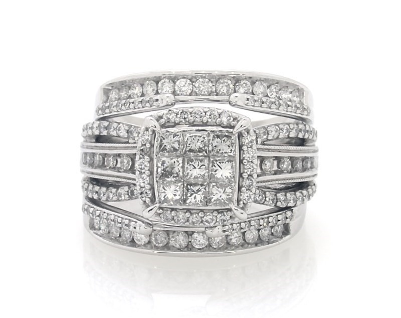 Main Image 1 of Previously Owned Princess-Cut Multi-Diamond Bridal Set 1-3/8 ct tw 14K White Gold Size 7.25
