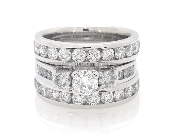 Previously Owned Round-Cut Diamond Three-Stone Engagement Ring 2-7/8 ct tw 14K White Gold Size 6
