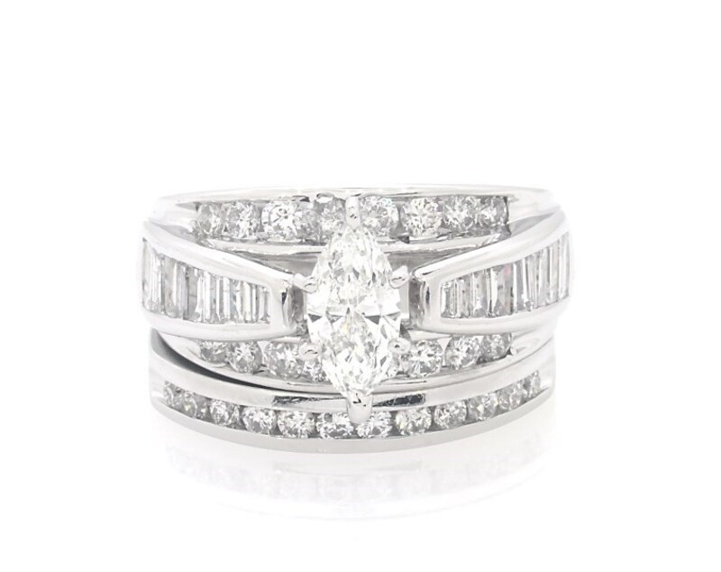 Main Image 1 of Previously Owned Marquise-Cut Diamond Bridal Set 1-3/4 ct tw 14K White Gold Size 6