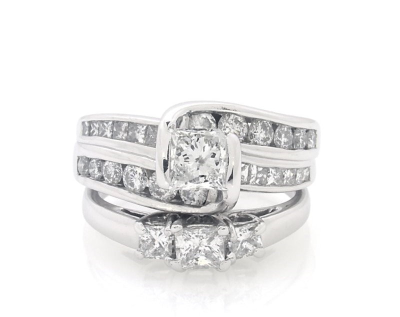 Main Image 1 of Previously Owned Princess-Cut Diamond Bridal Set 1-7/8 ct tw 14K White Gold Size 6