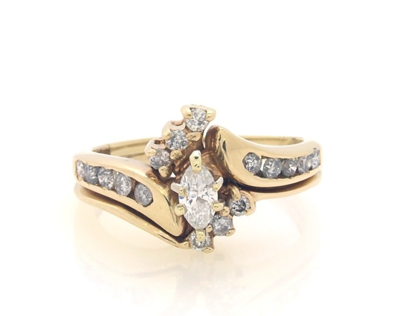 Main Image 1 of Previously Owned Marquise-Cut Diamond Bridal Set 1/2 ct tw 14K Yellow Gold Size 5