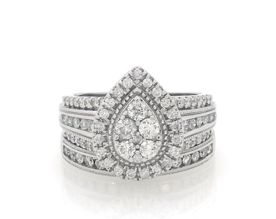 Previously Owned Multi-Diamond Pear-Shaped Halo Bridal Set 1-1/4 ct tw 14K White Gold Size 8