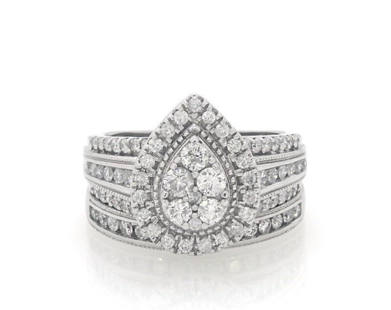 Main Image 1 of Previously Owned Multi-Diamond Pear-Shaped Halo Bridal Set 1-1/4 ct tw 14K White Gold Size 8