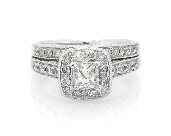 Previously Owned Princess-Cut Diamond Halo Bridal Set 1-1/5 ct tw 14K White Gold Size 6.5