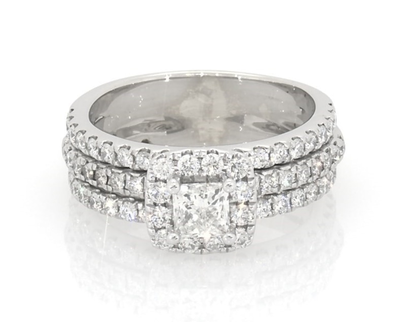 Main Image 1 of Previously Owned THE LEO Diamond Princess-Cut Bridal Set 1 ct tw 14K White Gold Size 6