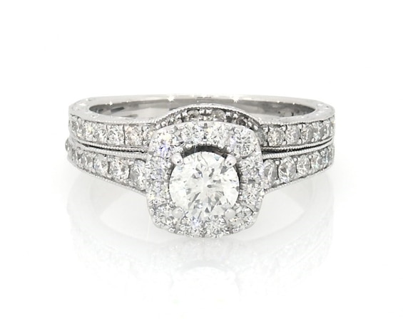 Previously Owned Neil Lane Round-Cut Diamond Halo Bridal Set 1-3/8 ct tw 14K White Gold Size 7