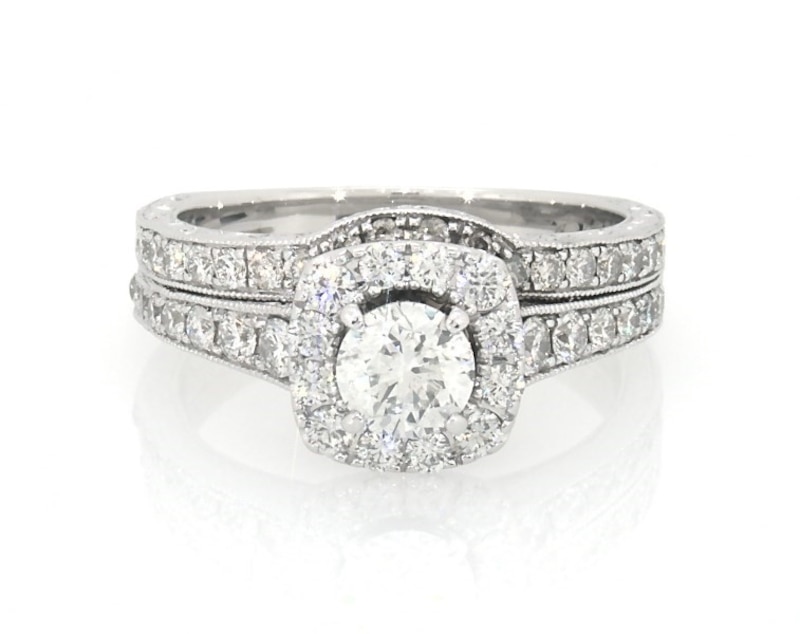 Main Image 1 of Previously Owned Neil Lane Round-Cut Diamond Halo Bridal Set 1-3/8 ct tw 14K White Gold Size 7
