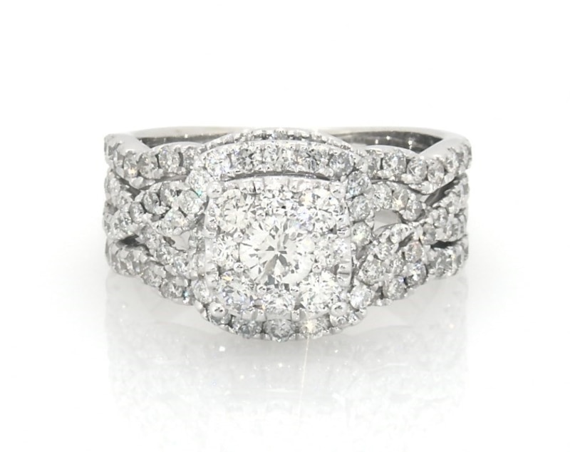 Main Image 1 of Previously Owned Round-Cut Diamond Halo Bridal Set 1-3/8 ct tw 14K White Gold Size 5.5