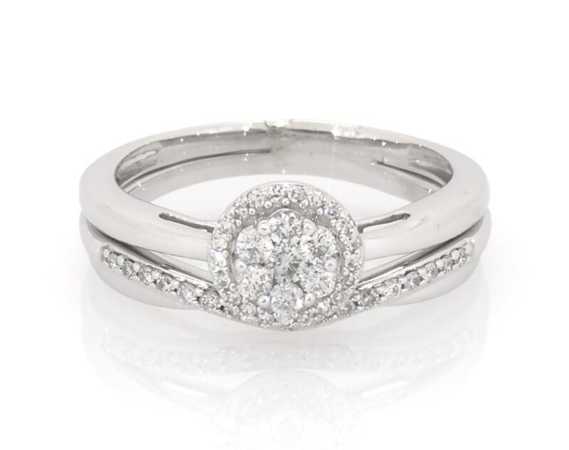 Main Image 1 of Previously Owned Diamond Bridal Set 1/3ct tw Round-cut in 10K White Gold and 14K White Gold size 7
