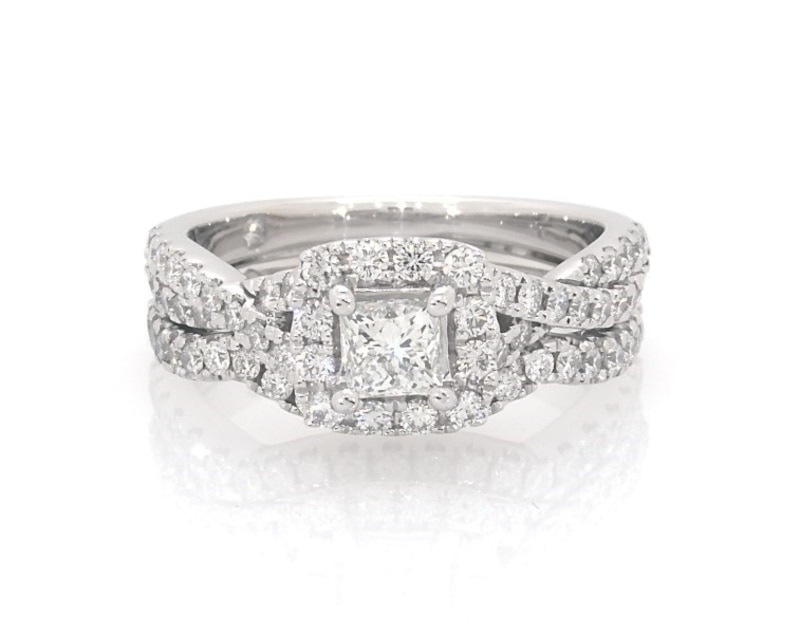 Main Image 1 of Previously Owned THE LEO Diamond Bridal Set 1ct tw Princess & Round-cut 14K White Gold Size 5.75
