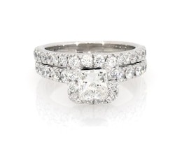Previously Owned Neil Lane Princess-Cut Diamond Halo Bridal Set 2-1/8 ct tw 14K White Gold Size 5.25
