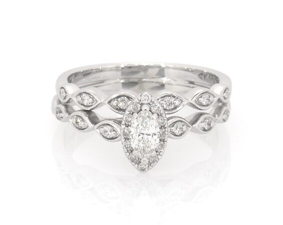 Previously Owned Diamond Bridal Set 1/3 ct tw Marquise-cut 10K White Gold 5.75