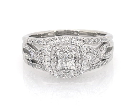 Previously Owned Multi-Diamond Center Cushion-Shaped 5/8ct tw Bridal Set in 10K & 14K White Gold Size 7.75
