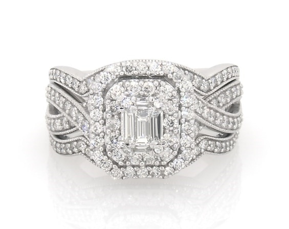 Previously Owned Baguette & Round-Cut Multi-Diamond Bridal Set 1-1/3 ct tw 14K White Gold Size 8.75