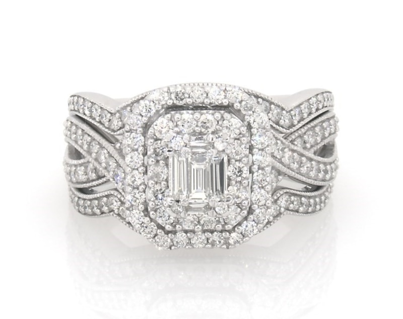 Main Image 1 of Previously Owned Baguette & Round-Cut Multi-Diamond Bridal Set 1-1/3 ct tw 14K White Gold Size 8.75
