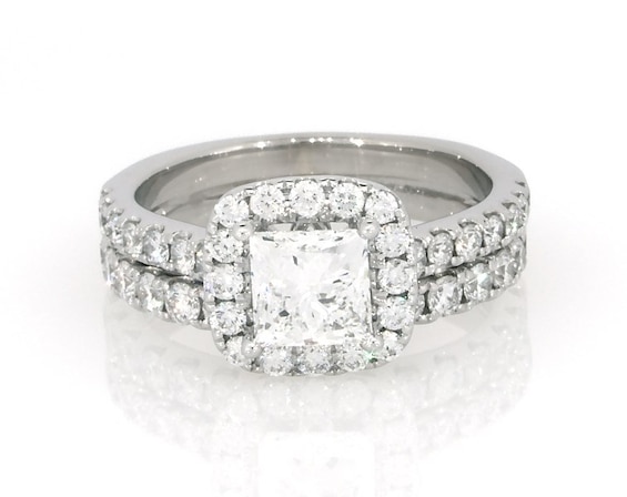 Previously Owned THE LEO Legacy Lab-Grown Diamond Princess-Cut Bridal Set 1-7/8 ct tw 14K White Gold Size 5.5