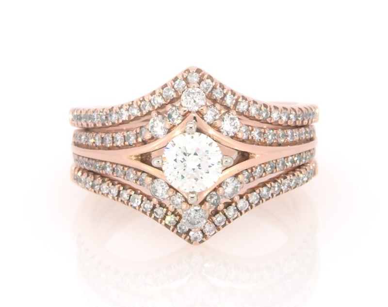 Main Image 1 of Previously Owned Round-Cut Diamond Chevron Bridal Set 1 ct tw 14K Two-Tone Gold Size 7.25