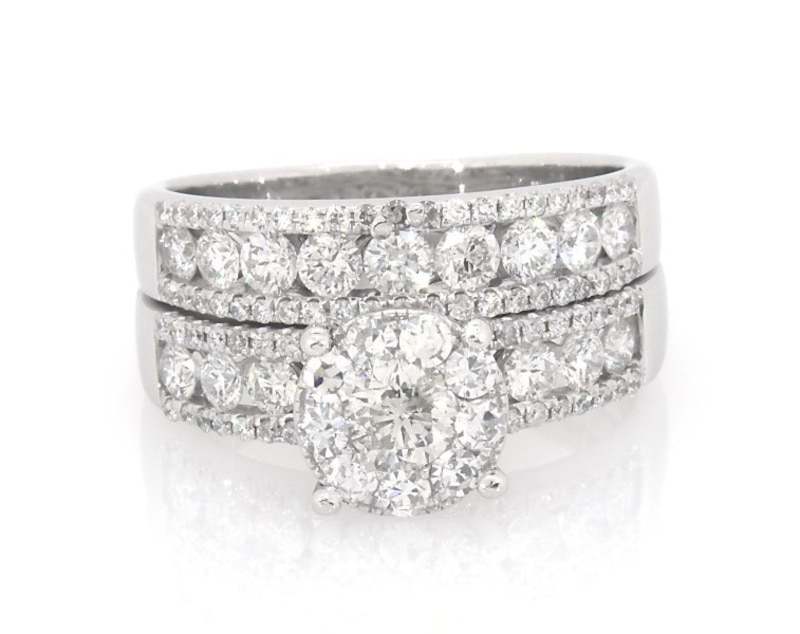 Main Image 1 of Previously Owned Round-Cut Diamond Halo Bridal Set 1-7/8 ct tw 14K White Gold Size 8