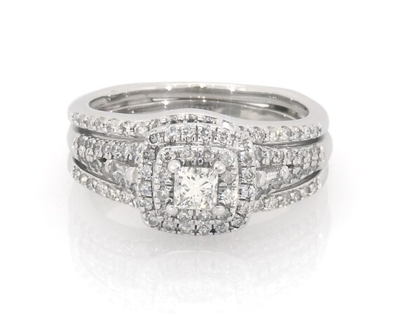Previously Owned Princess-Cut Diamond Double Halo Bridal Set 7/8 ct tw 10K White Gold Size 6.75