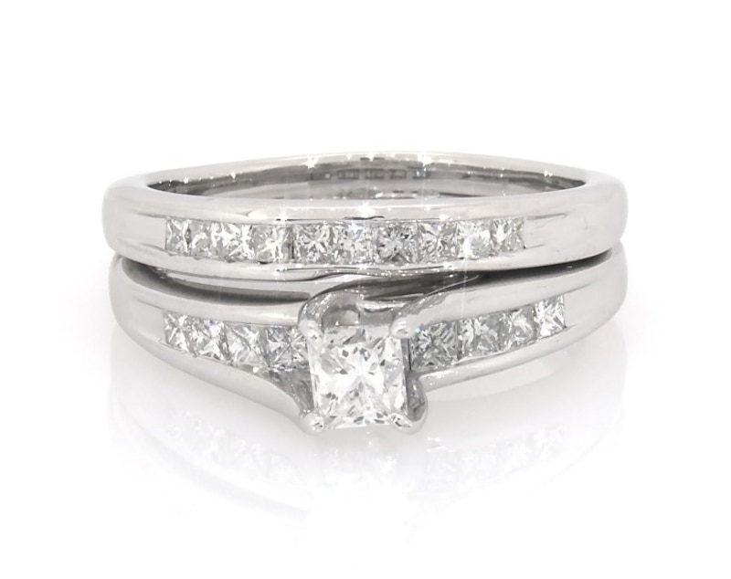 Main Image 1 of Previously Owned Princess-Cut Diamond Bridal Set 7/8 ct tw 14K White Gold Size 7.25