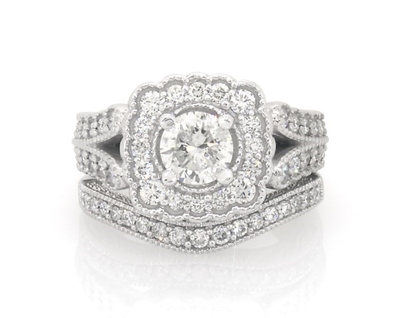 Main Image 1 of Previously Owned Round-Cut Diamond Scalloped Halo Bridal Set 1-1/4 ct tw 10K White Gold Size 3.75