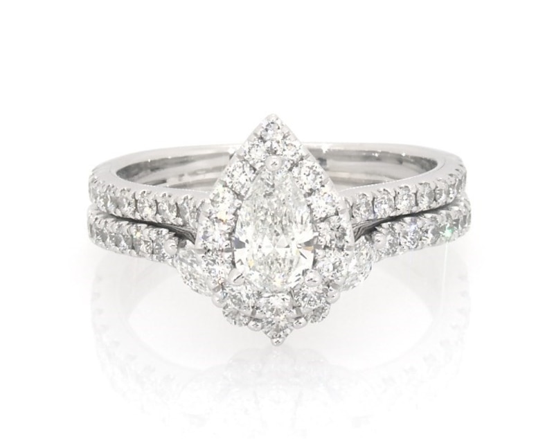 Main Image 1 of Previously Owned Neil Lane Pear-Shaped Diamond Halo Bridal Set 1-1/2 ct tw 14K White Gold Size 8.5
