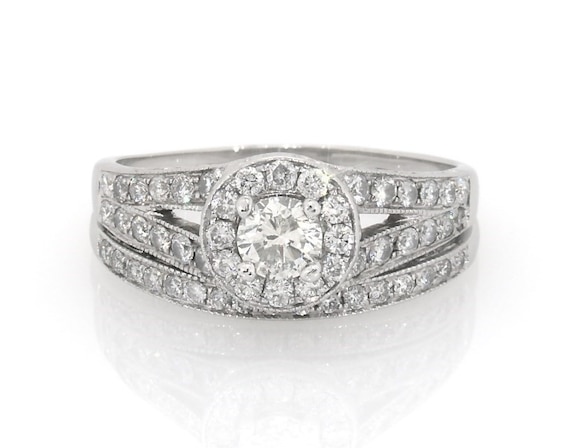 Previously Owned Round-Cut Diamond Halo Bridal Set 1-1/5 ct tw 14K White Gold Size 10