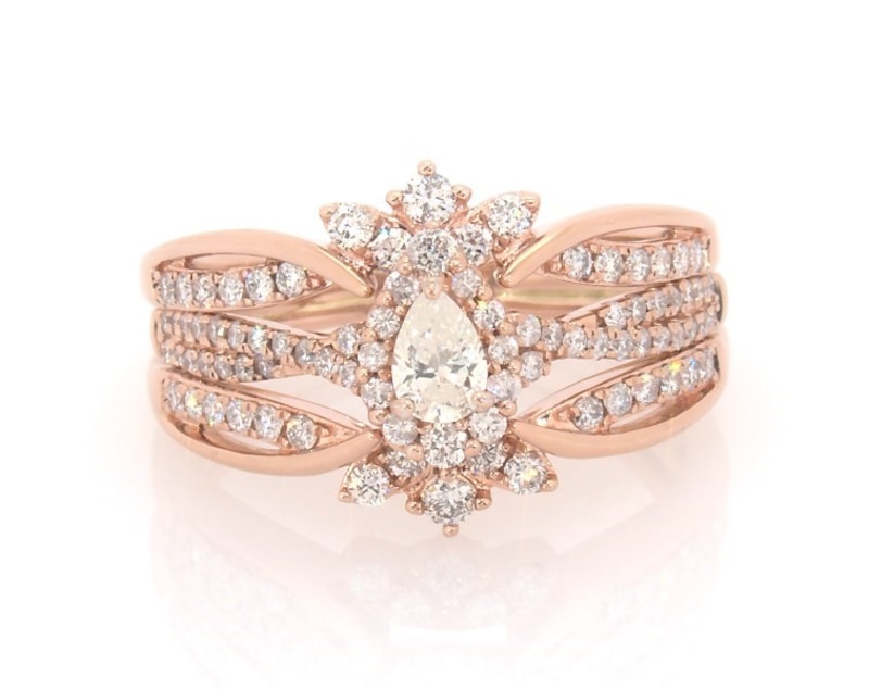 Main Image 1 of Previously Owned Pear-Shaped Diamond Bridal Set 7/8 ct tw 14K Rose Gold Size 7.75
