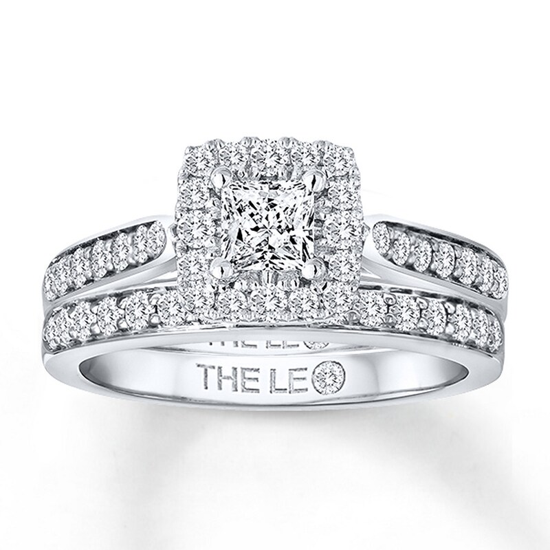 Main Image 1 of Previously Owned THE LEO Diamond Bridal Set 7/8 ct tw 14K White Gold Size 7