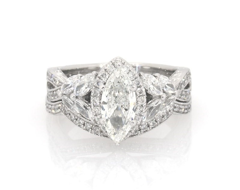Main Image 1 of Previously Owned Neil Lane Marquise-Cut Diamond Halo Bridal Set 1-1/2 ct tw 14K White Gold Size 5