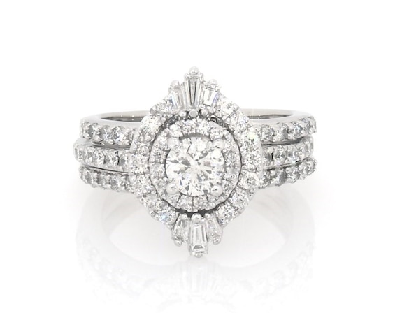 Previously Owned Round-Cut Diamond Starburst Halo Bridal Set 1-3/8 ct tw 14K White Gold Size 5
