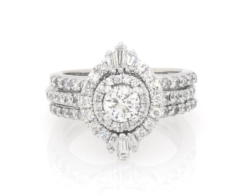 Main Image 1 of Previously Owned Round-Cut Diamond Starburst Halo Bridal Set 1-3/8 ct tw 14K White Gold Size 5