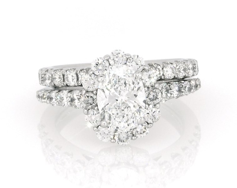 Main Image 1 of Previously Owned Oval-Cut Lab-Grown Diamond Bridal Set 2-1/8 ct tw 14K White Gold Size 4.75