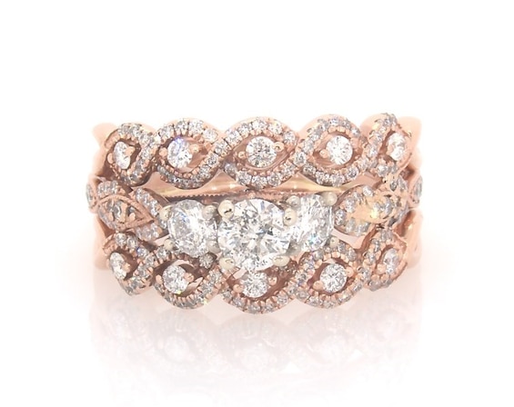 Previously Owned Round-Cut Diamond Three-Stone Bridal Set 1-1/2 ct tw 14K Two-Tone Gold Size 8.5
